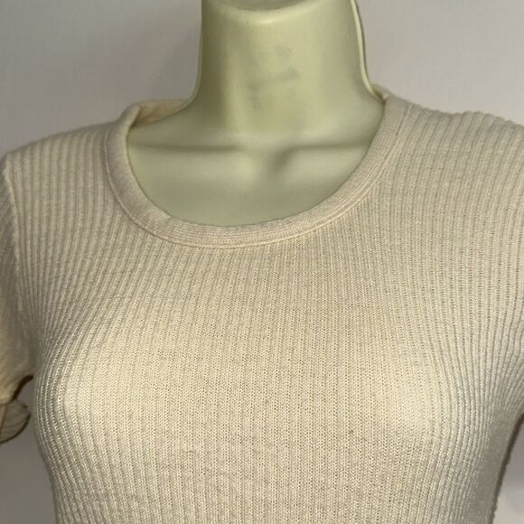 Vintage 70s/80s Cream Ribbed Knit Round Neck Short Sleeve Sweater - Picture 2 of 8